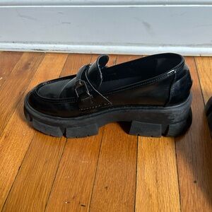 Black Steve Madden loafers
